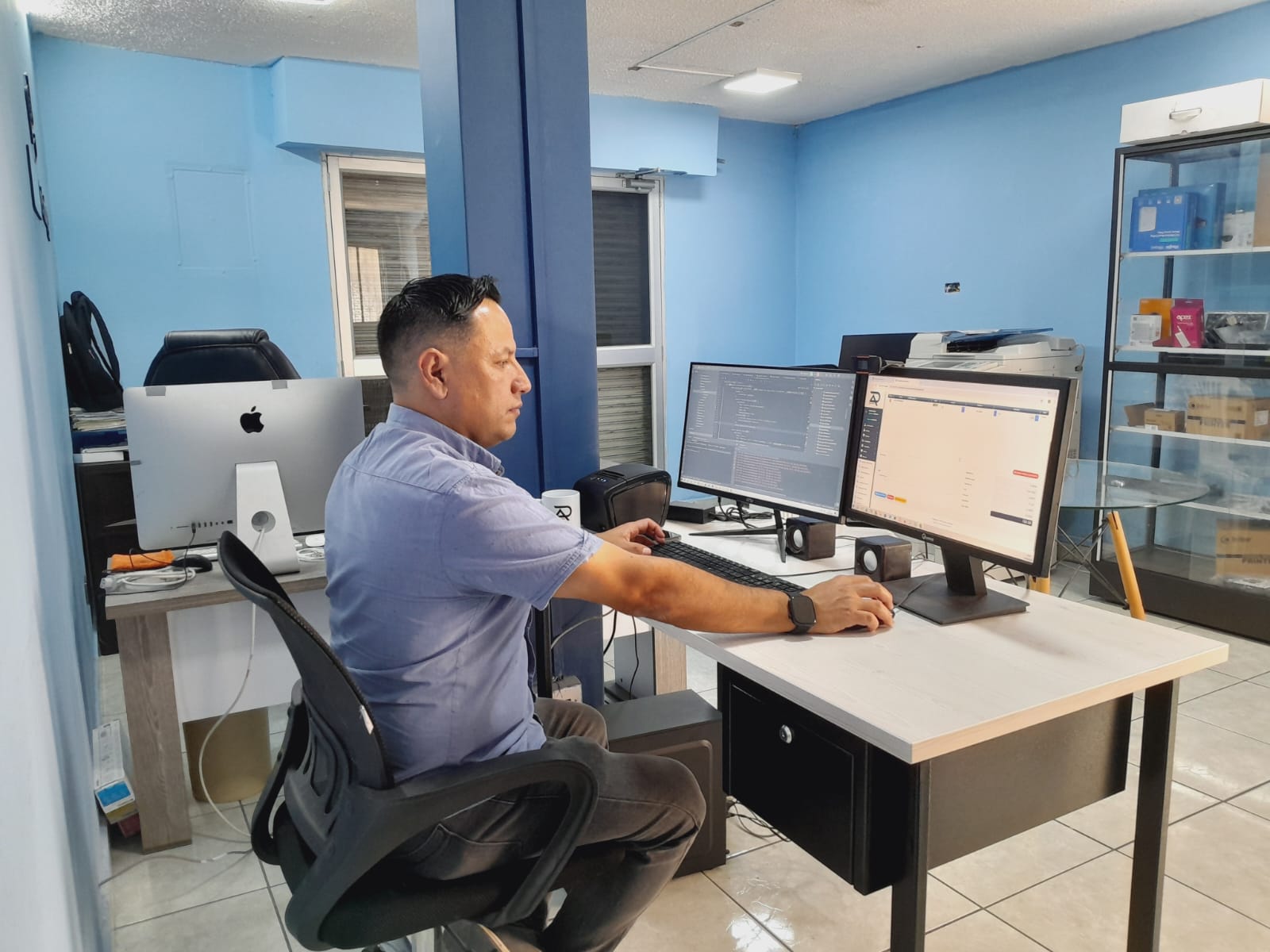 Arka technician performing specialized maintenance